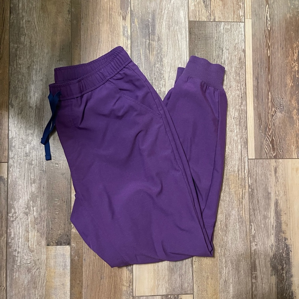 Men’s Figs Scrub Jogger Pants. Size L